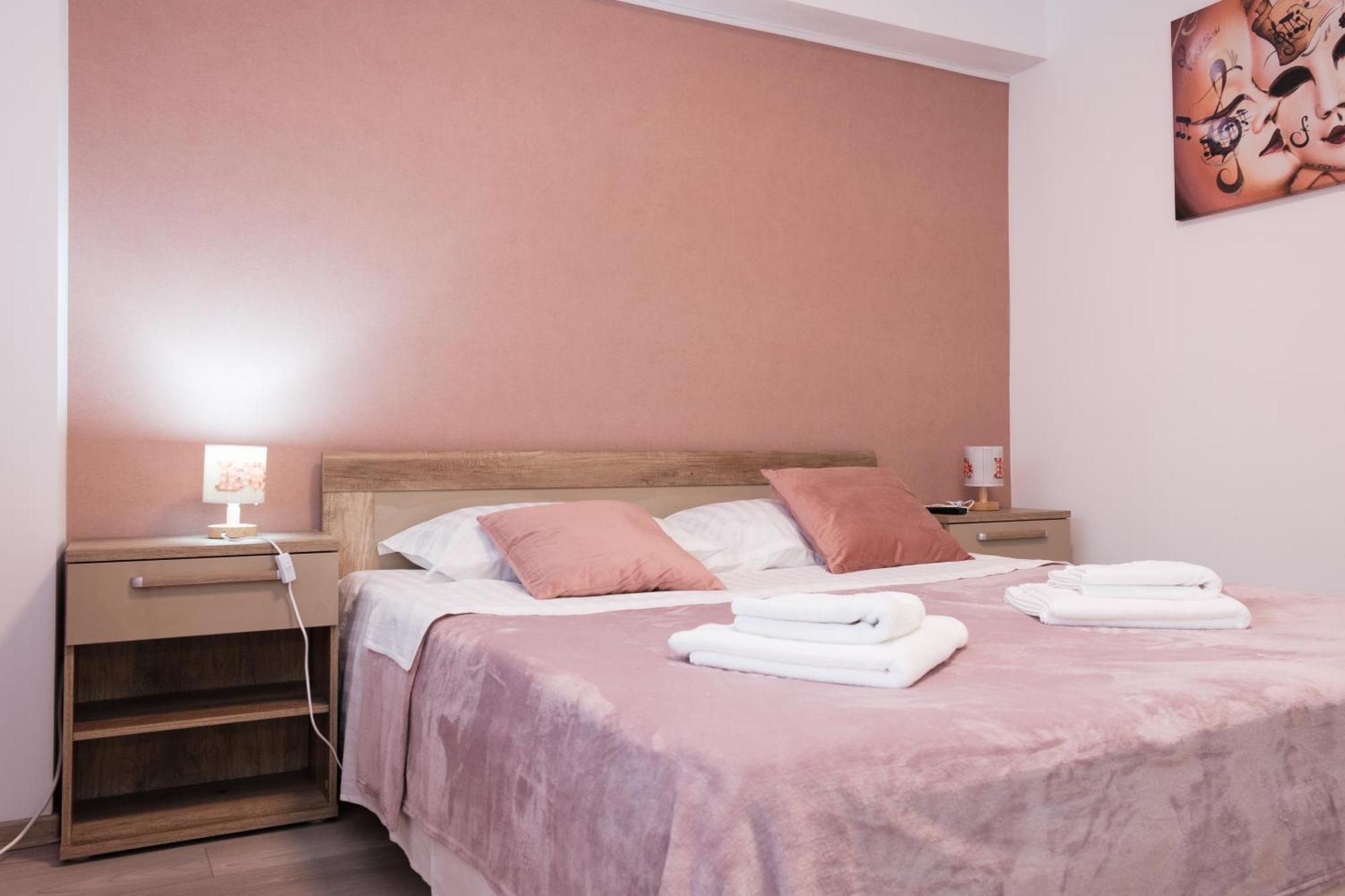 Appartement Konstanzer Stefan Cel Mare 15 à Iasi Extérieur photo